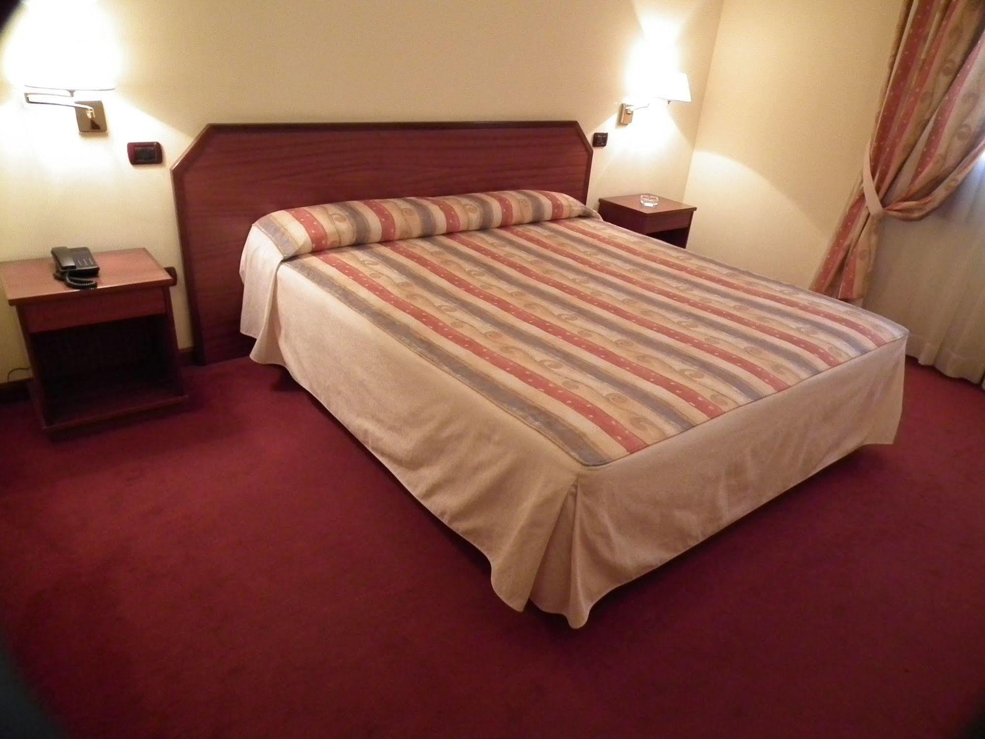 Luz Hotel Haro Extérieur photo